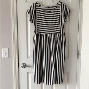 Nursing MOM dress by Roolee